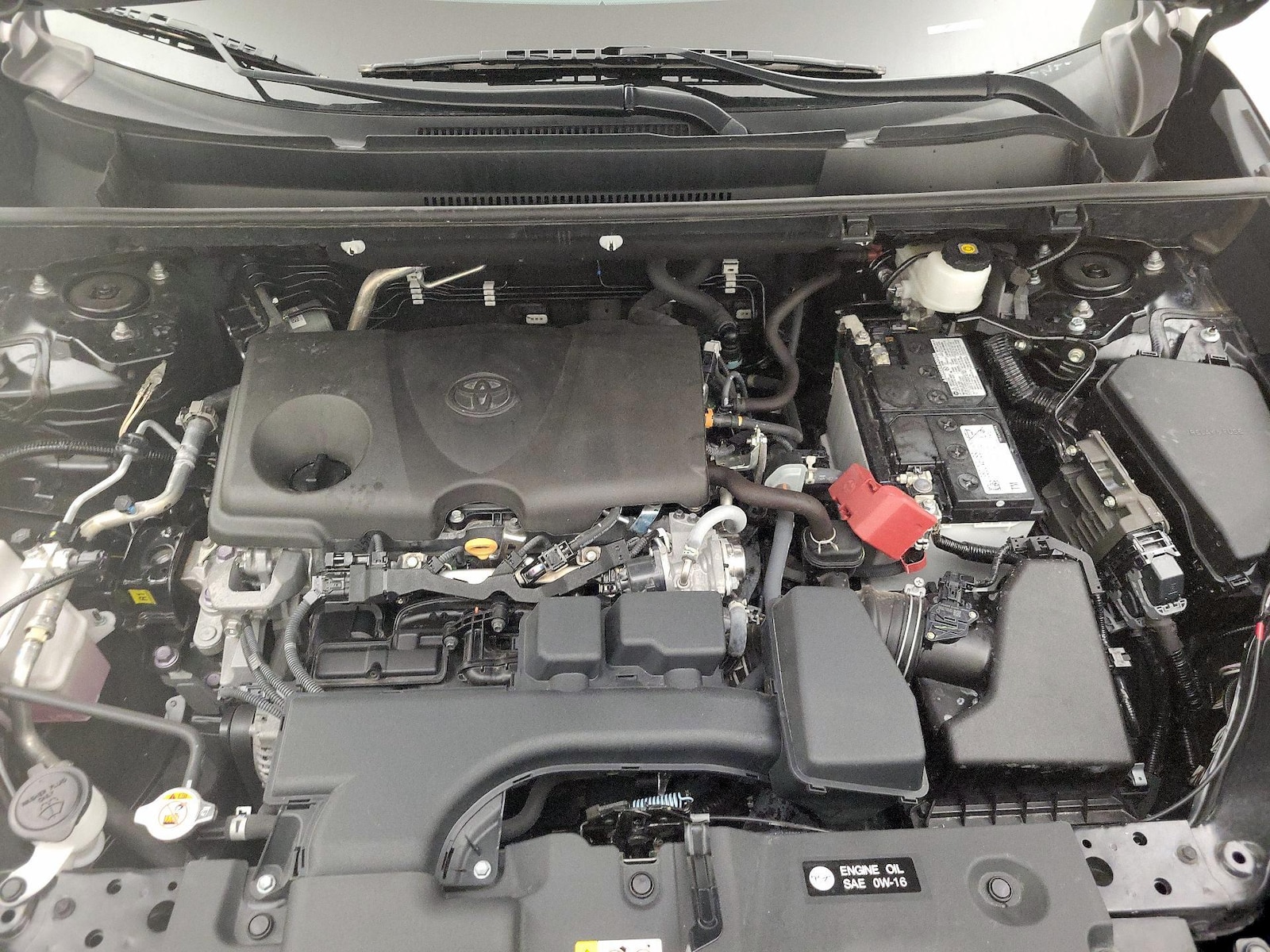 2025 Toyota RAV4 LE - Photo 22