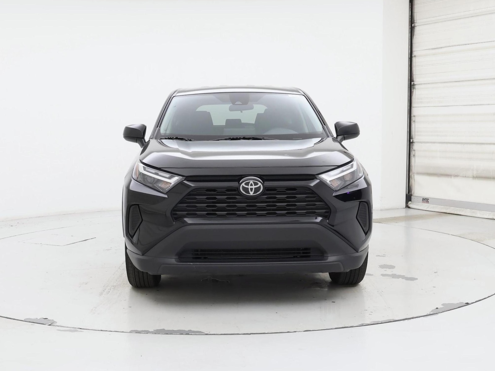 2025 Toyota RAV4 LE - Photo 6