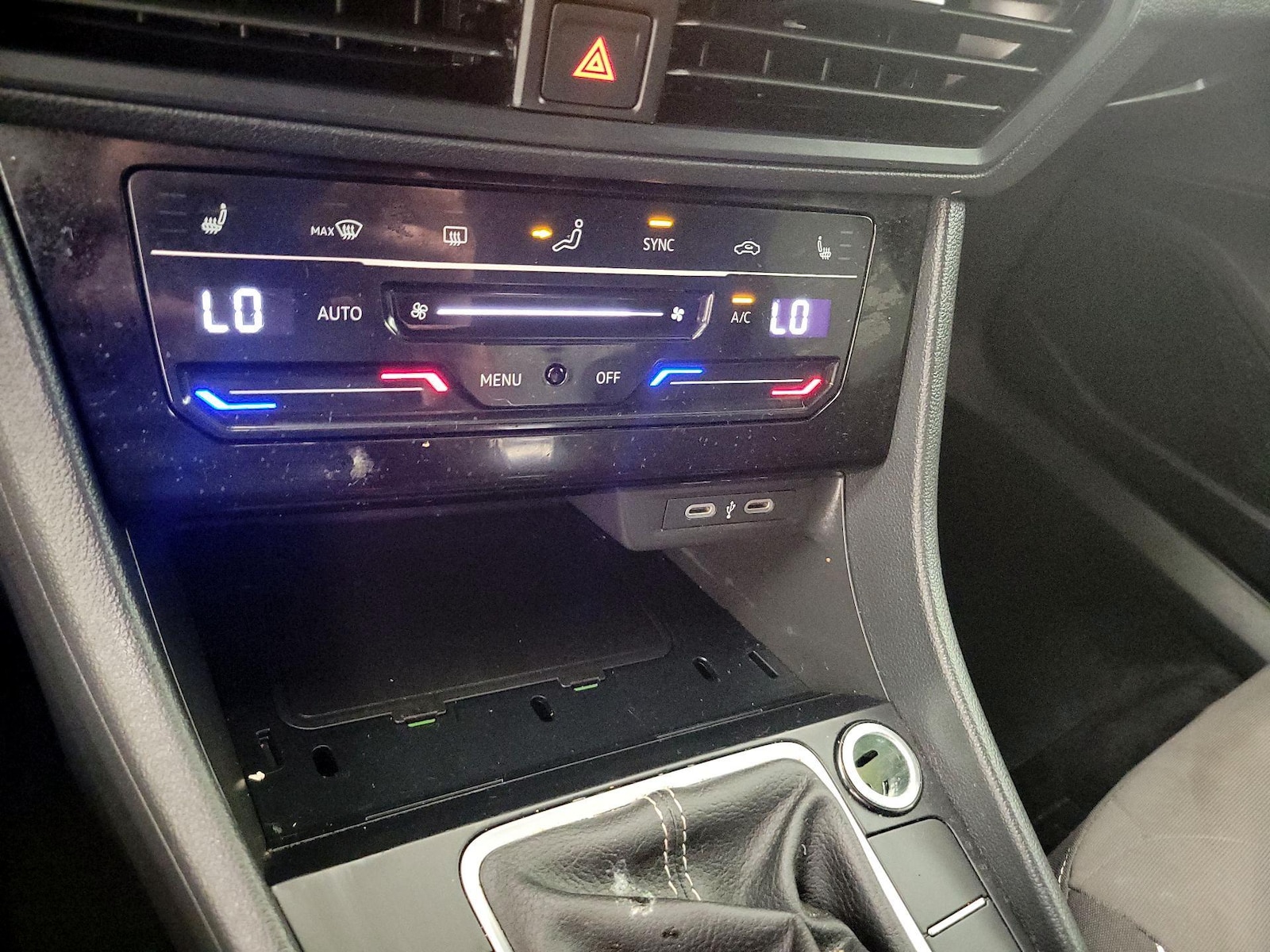 2025 Volkswagen Jetta Sport - Photo 17
