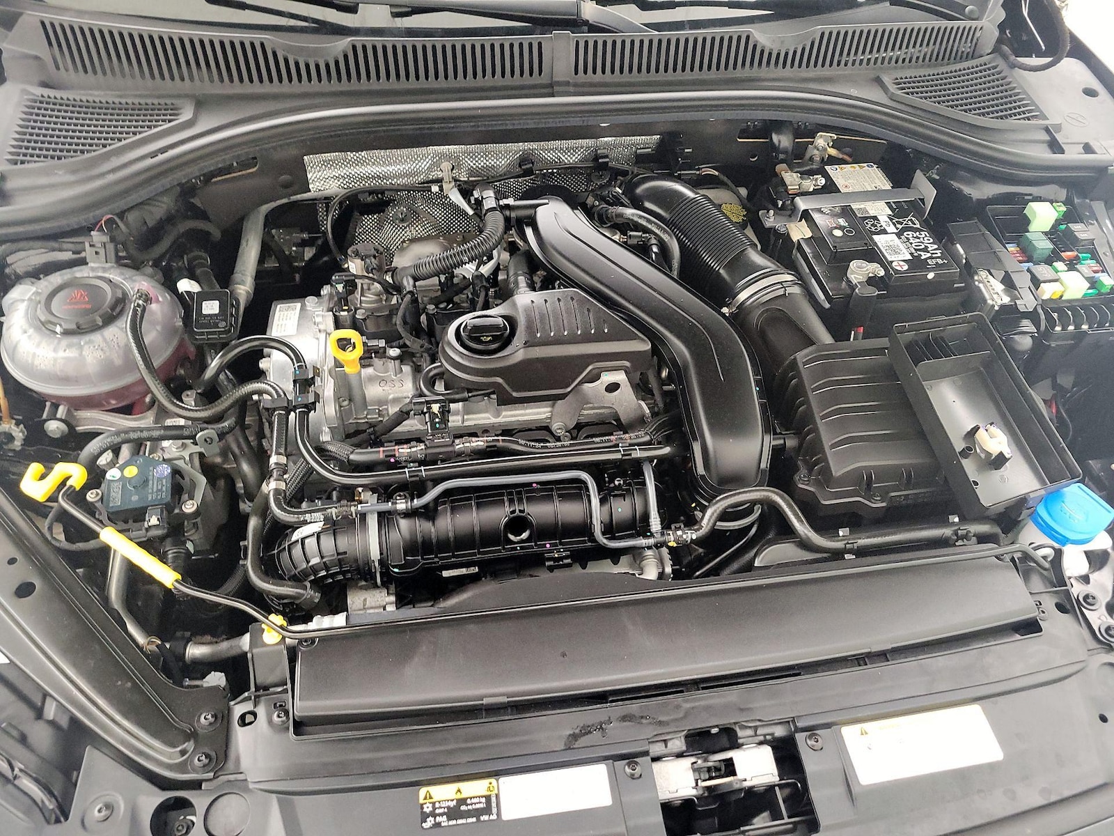 2025 Volkswagen Jetta Sport - Photo 22