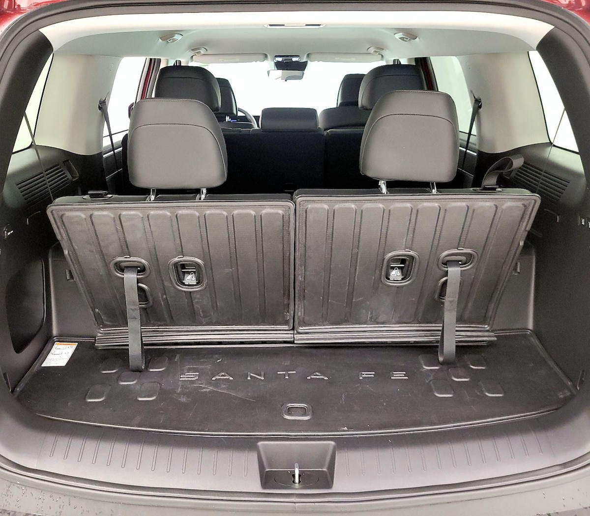 Trunk/Cargo (Seats Up)