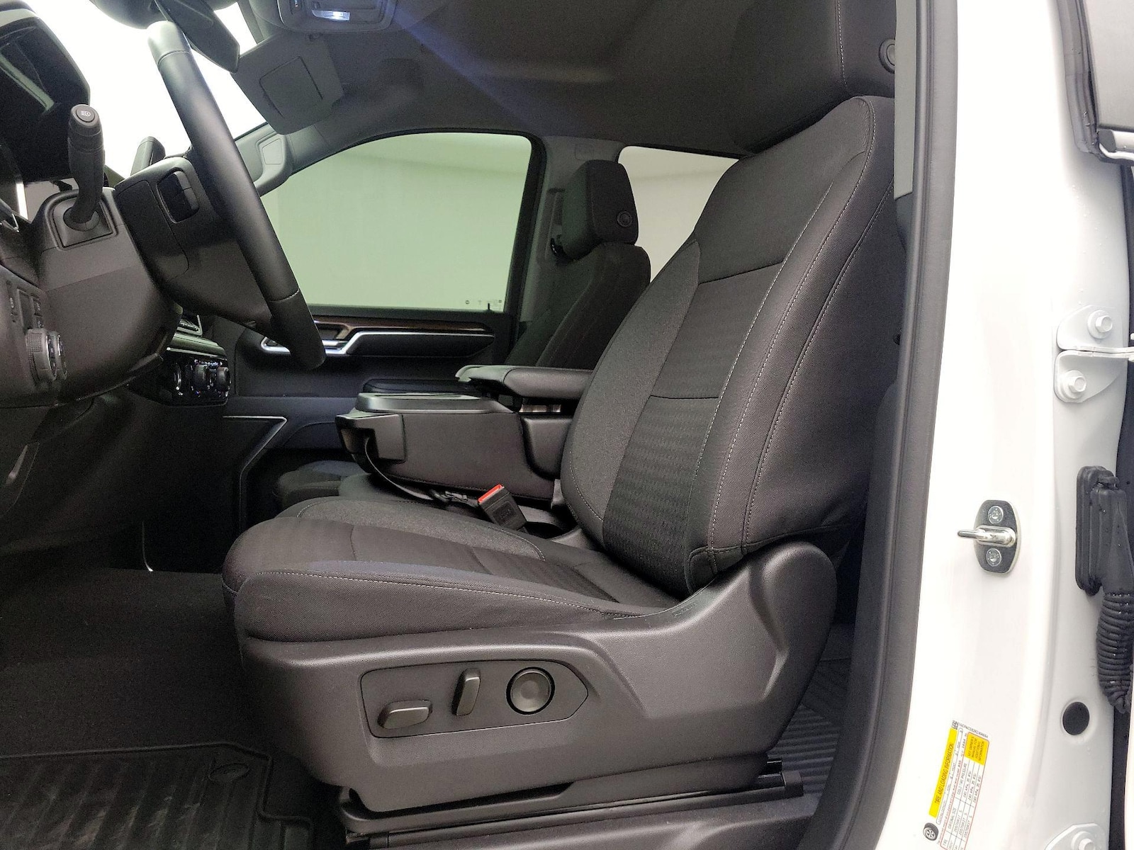 2024 Chevrolet Silverado 1500 LT - Photo 12