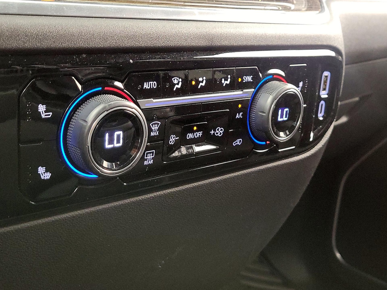 2024 Chevrolet Silverado 1500 LT - Photo 18