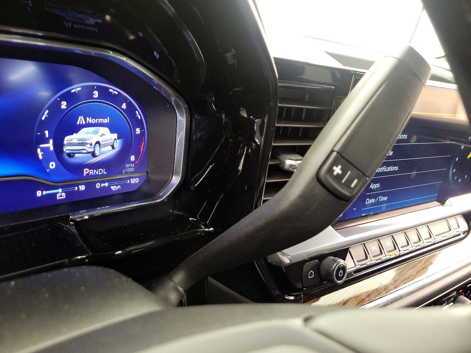 2024 Chevrolet Silverado 1500 LT - Photo 19