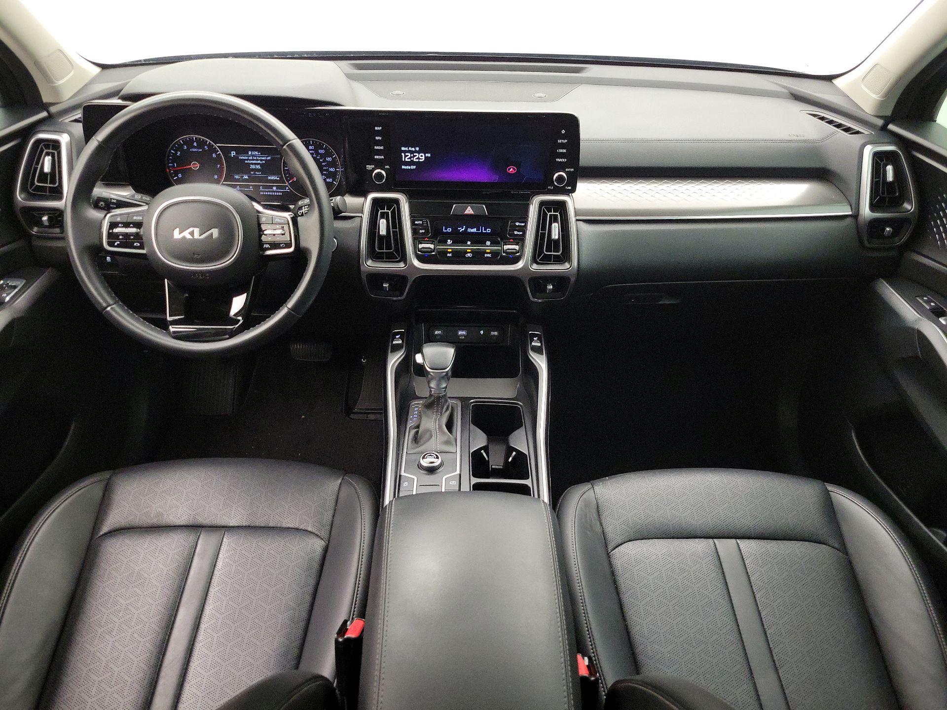 Thumbnail: 2023 Kia Sorento - 9