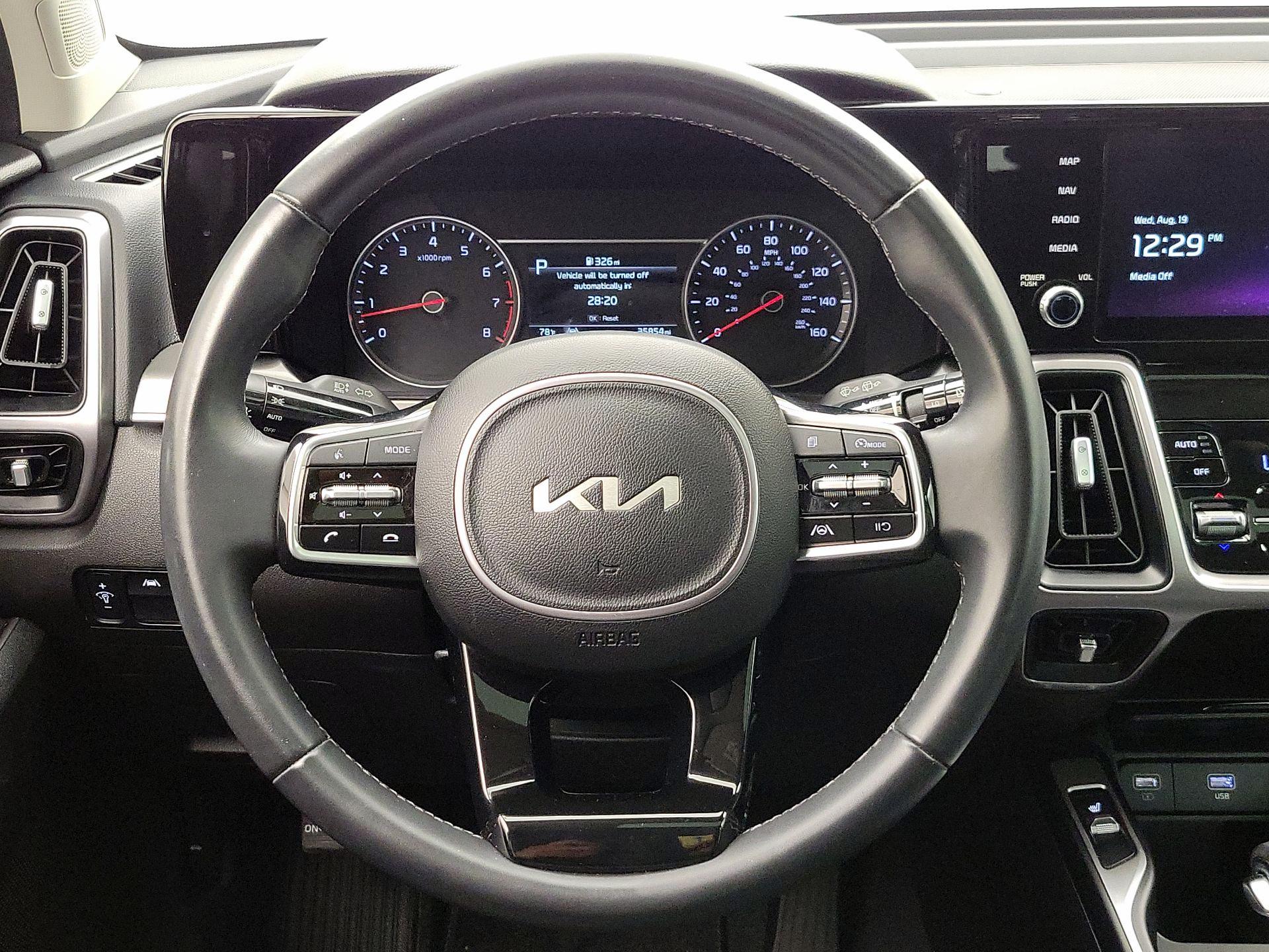 Thumbnail: 2023 Kia Sorento - 10