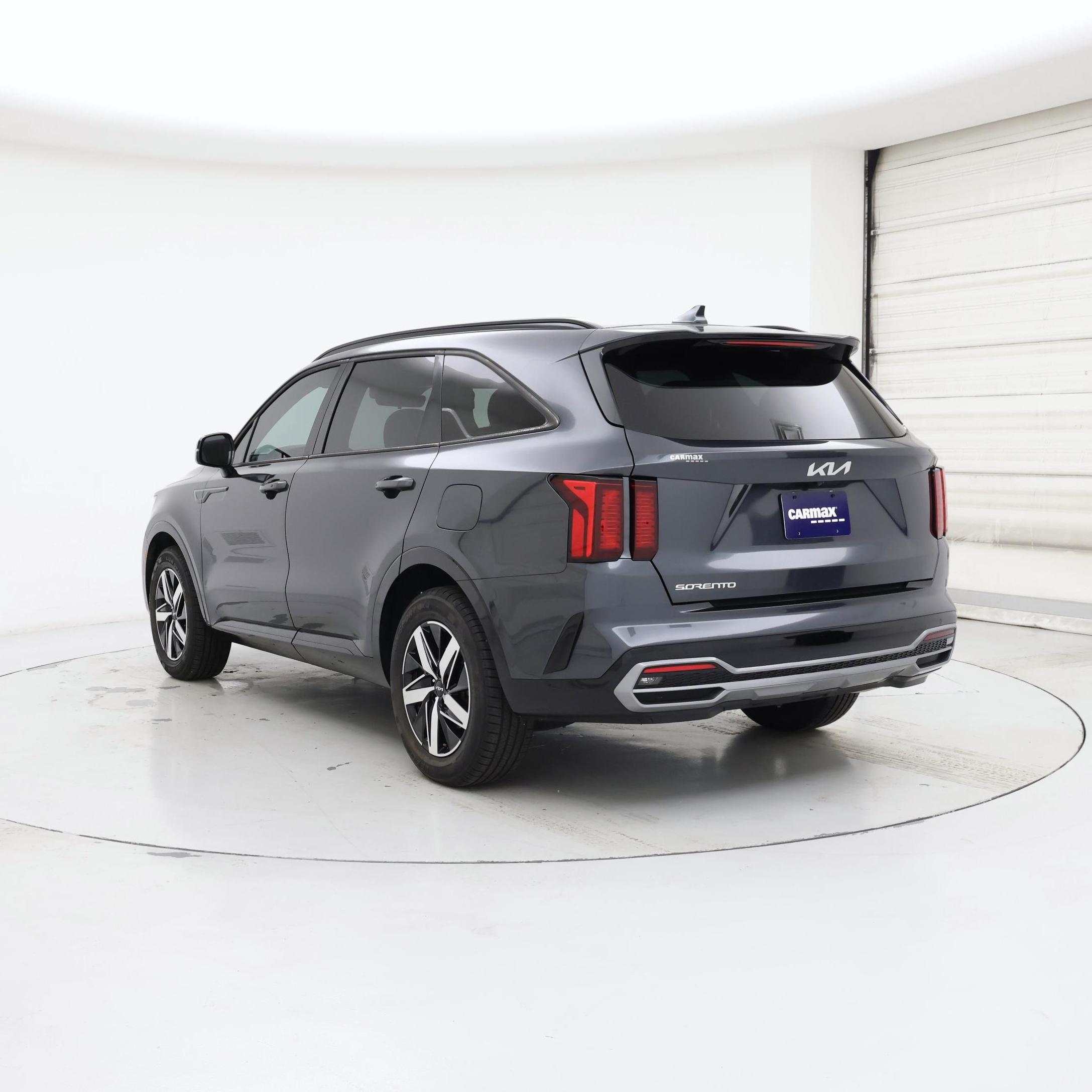 Thumbnail: 2023 Kia Sorento - 2