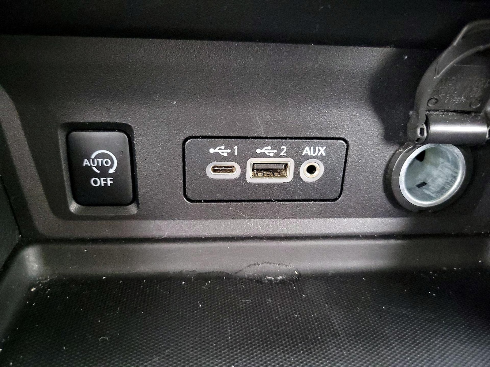 2024 Nissan Sentra SV - Photo 19