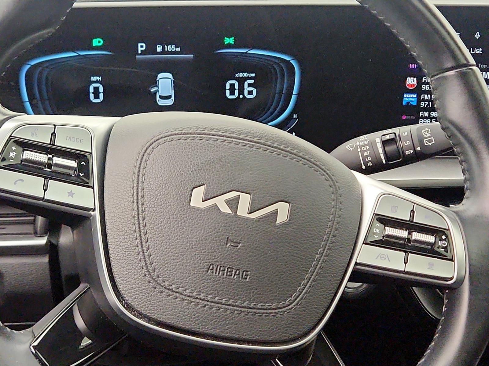 2025 Kia Telluride S - Photo 11