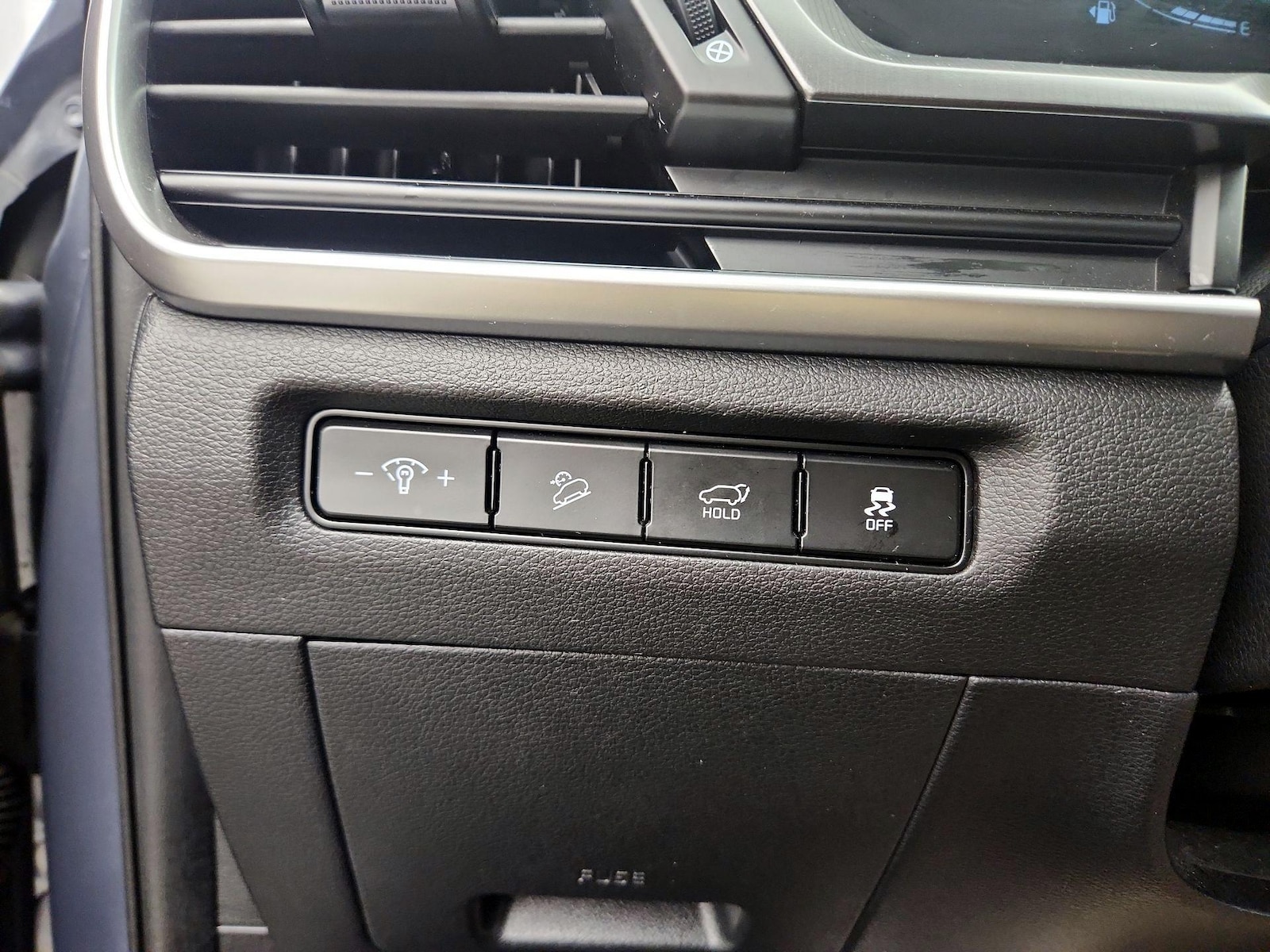 2025 Kia Telluride S - Photo 14
