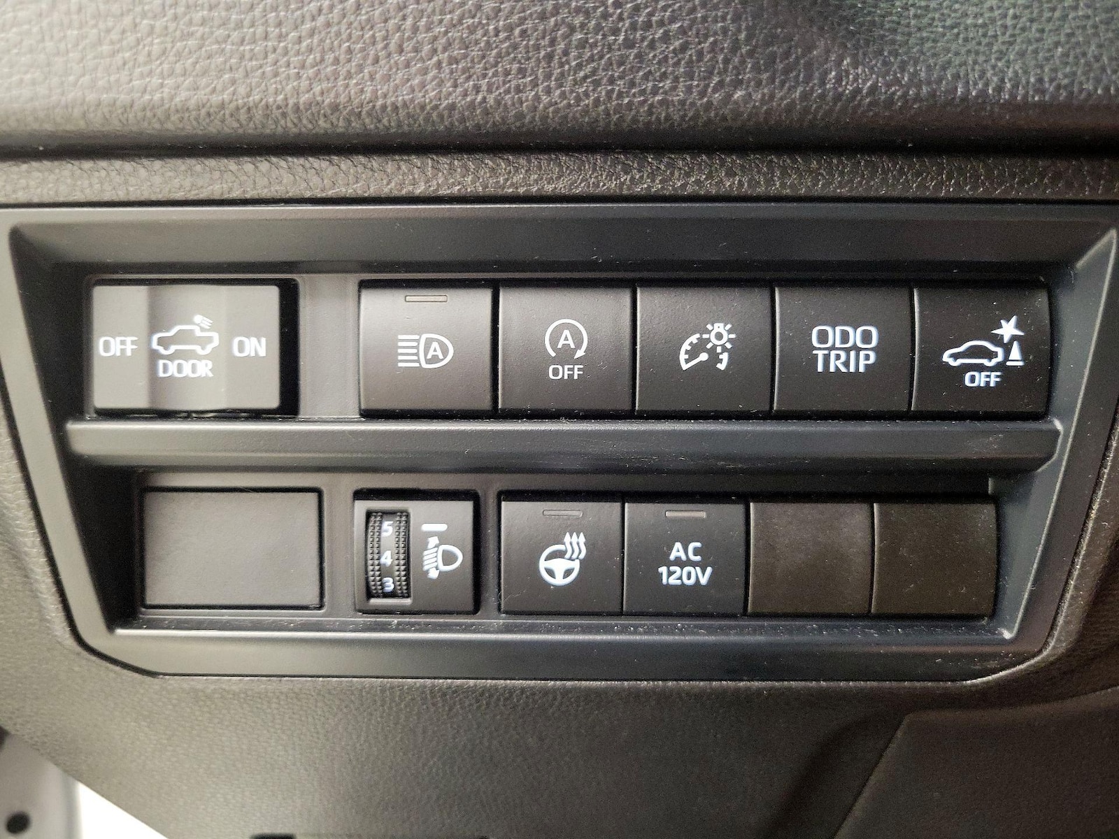 2025 Toyota Tundra SR5 - Photo 14