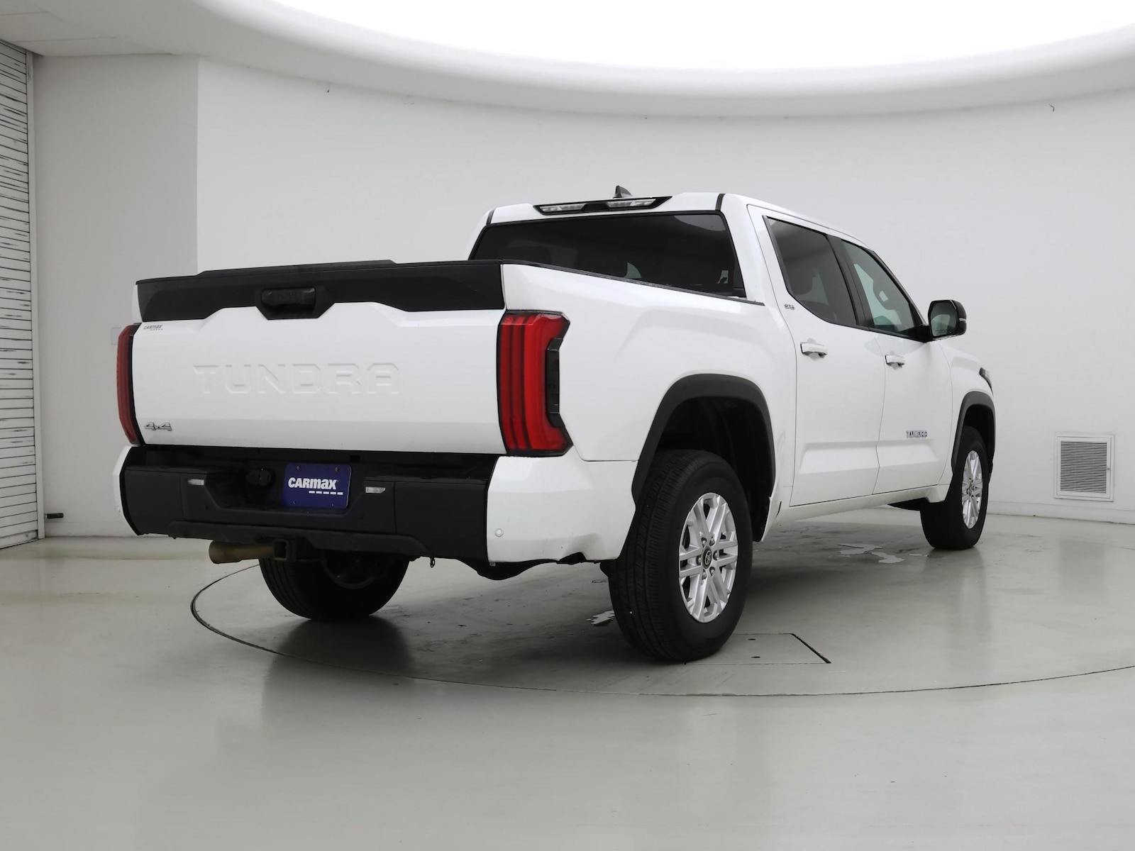 2025 Toyota Tundra SR5 - Photo 9