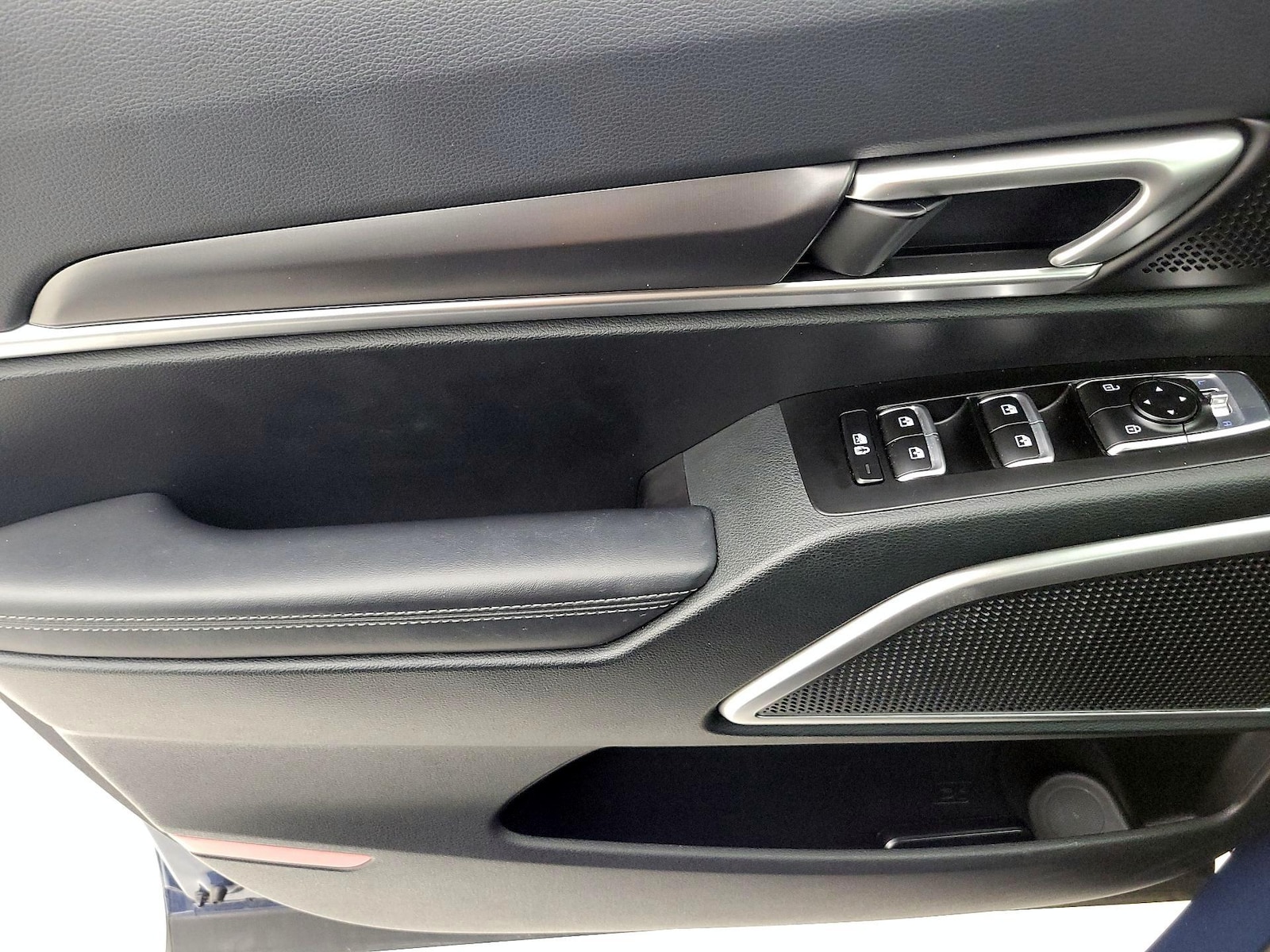 2025 Kia Telluride S - Photo 13