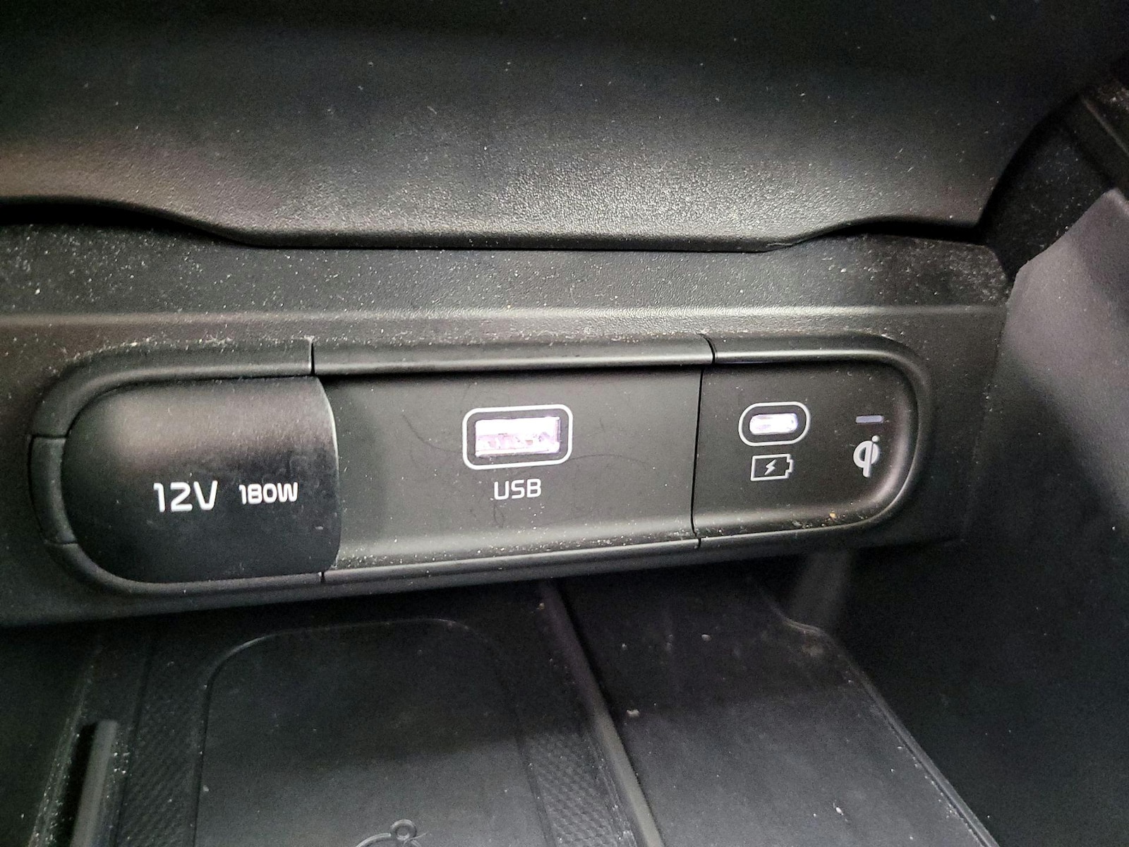 2025 Kia Telluride S - Photo 20