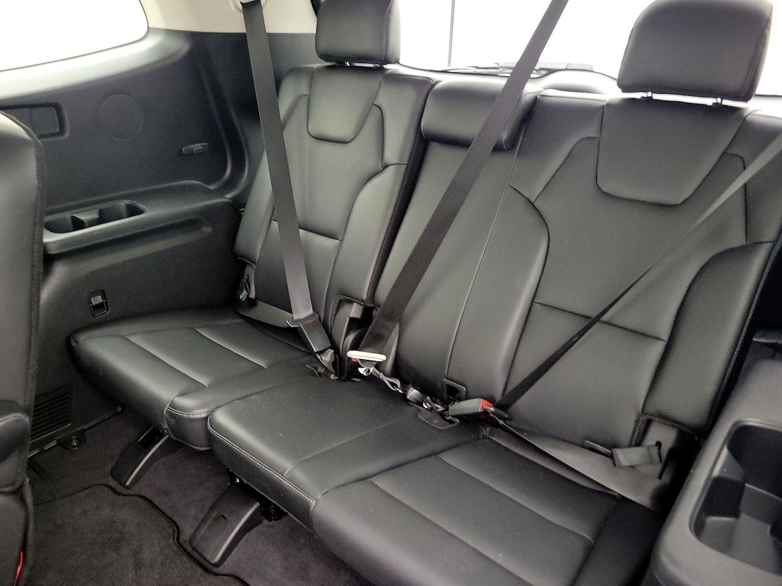 2025 Kia Telluride S - Photo 23