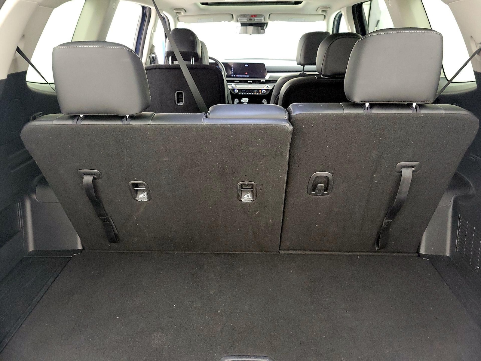 2025 Kia Telluride S - Photo 24