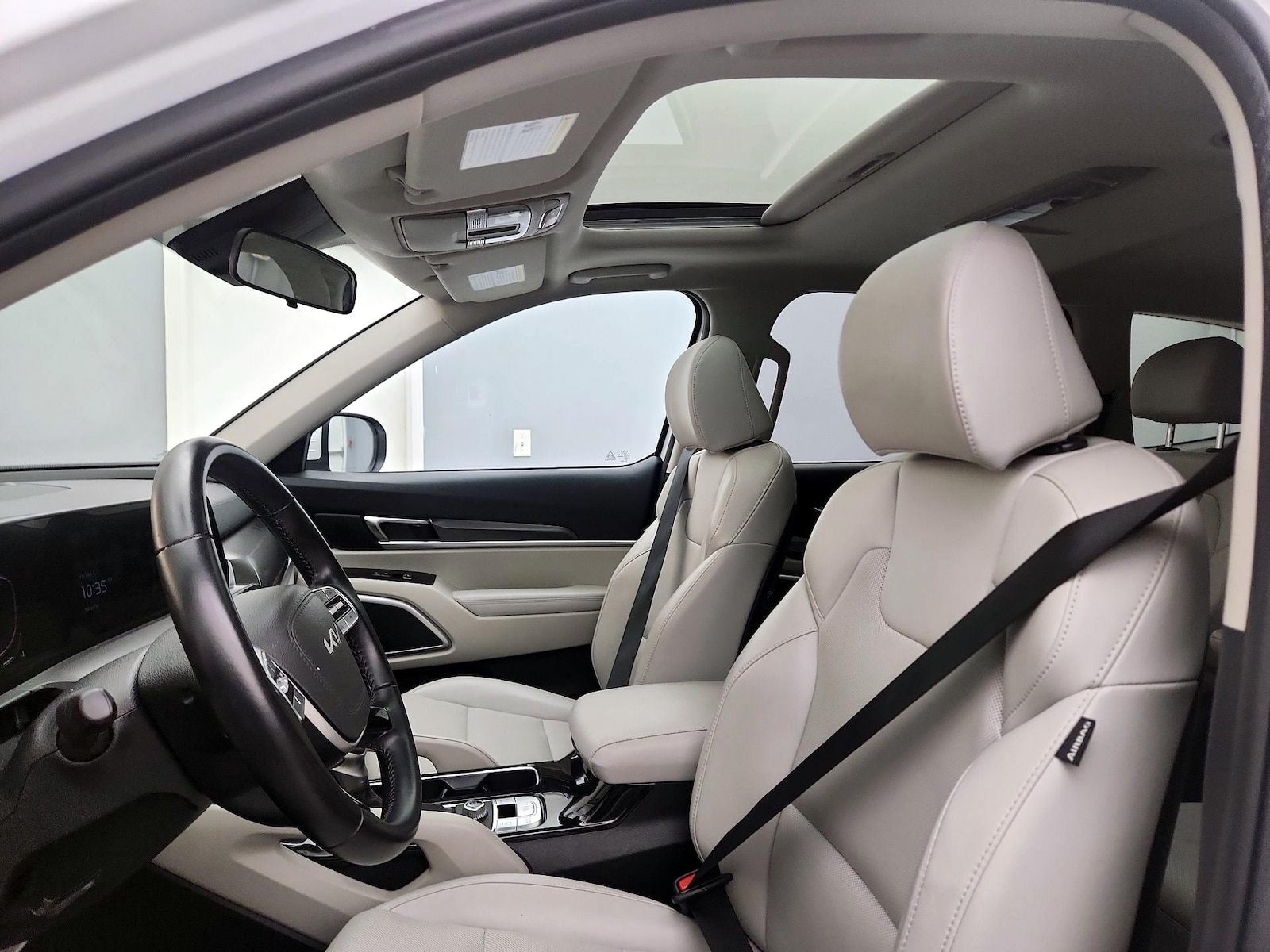 Sunroof(s) & Overhead Airbags