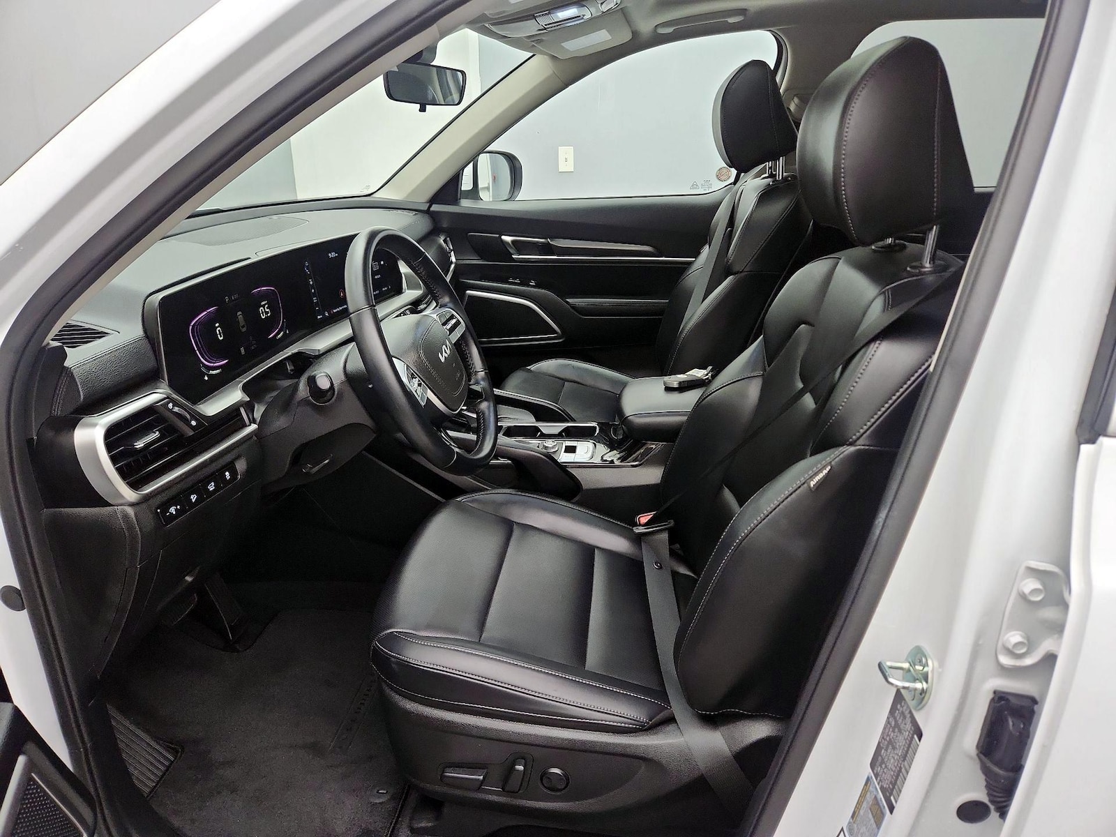 2025 Kia Telluride S - Photo 12