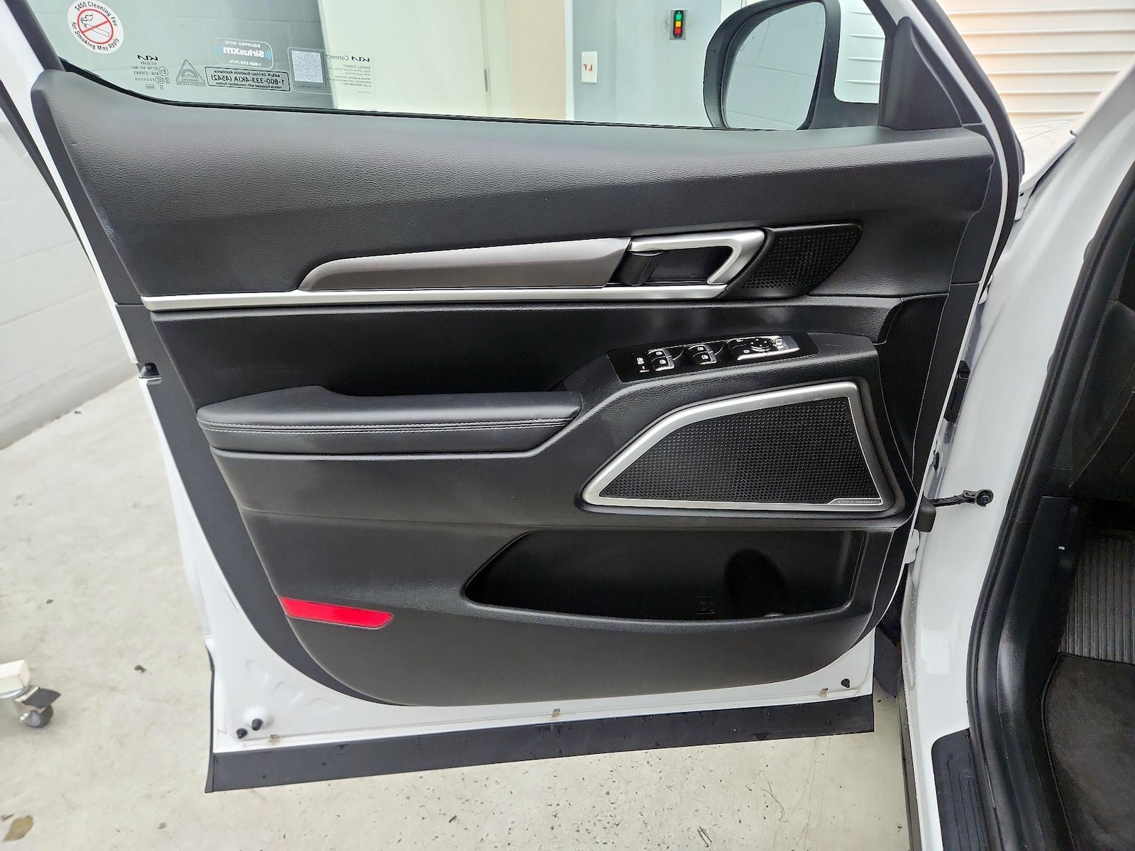 2025 Kia Telluride S - Photo 13