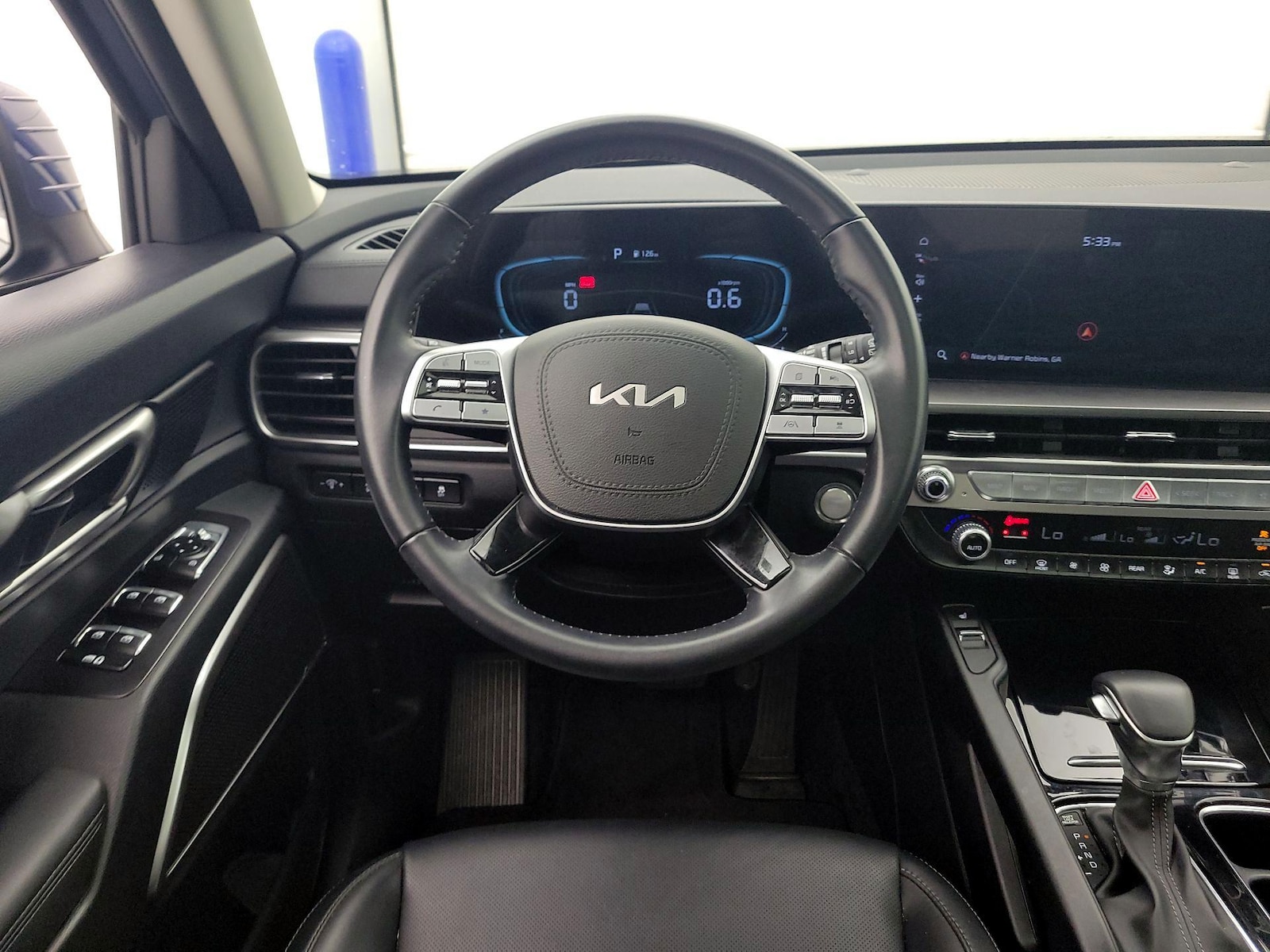 2025 Kia Telluride S - Photo 11