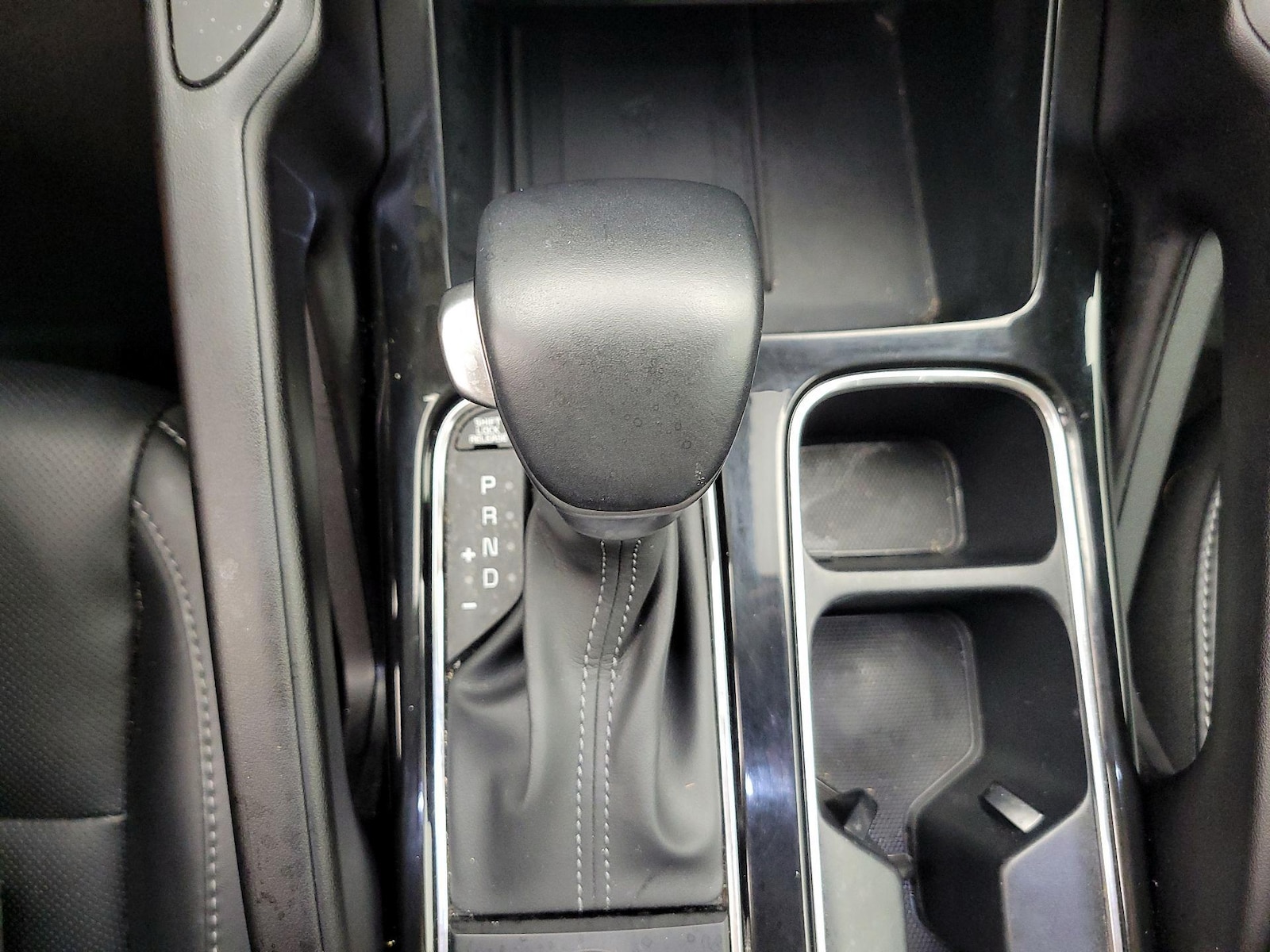 2025 Kia Telluride S - Photo 19
