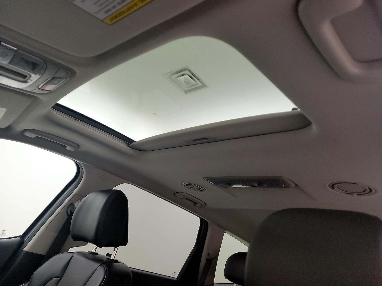 Sunroof(s) & Overhead Airbags