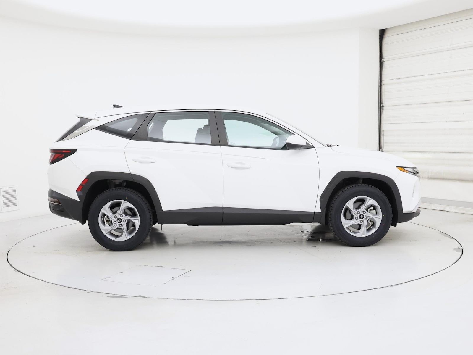 2023 Hyundai Tucson SE - Photo 8