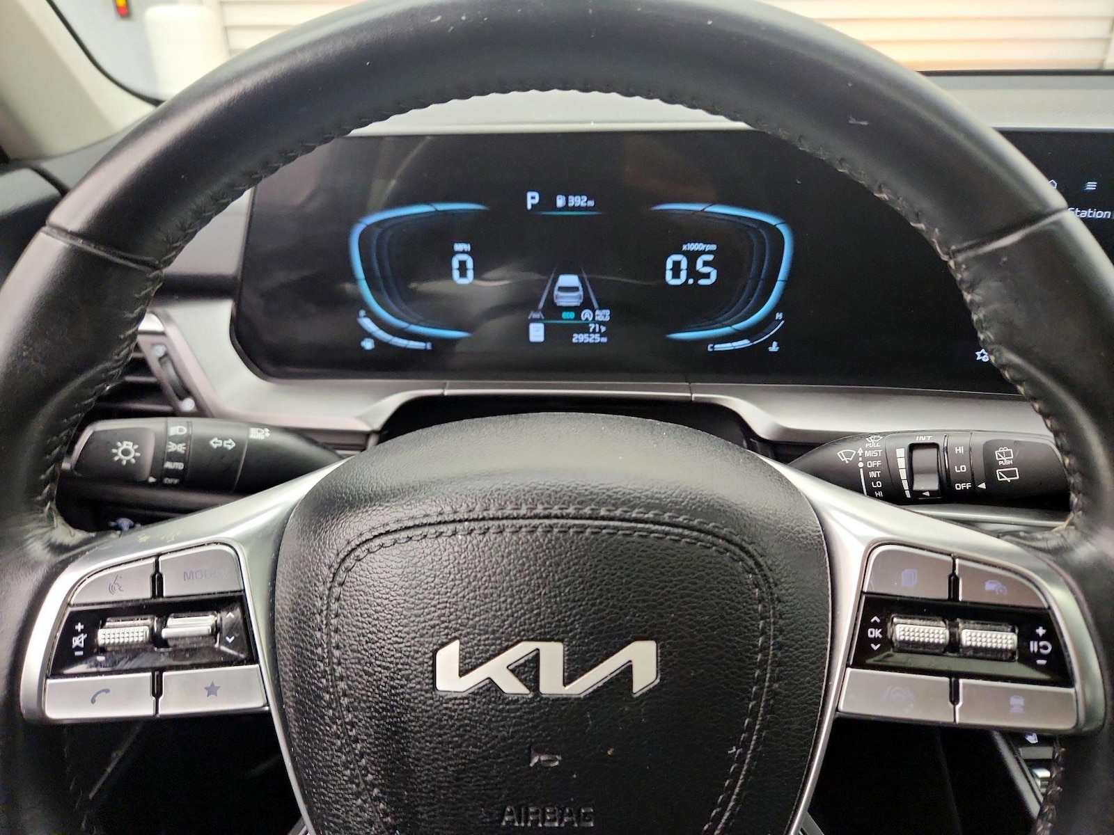 2025 Kia Telluride S - Photo 11