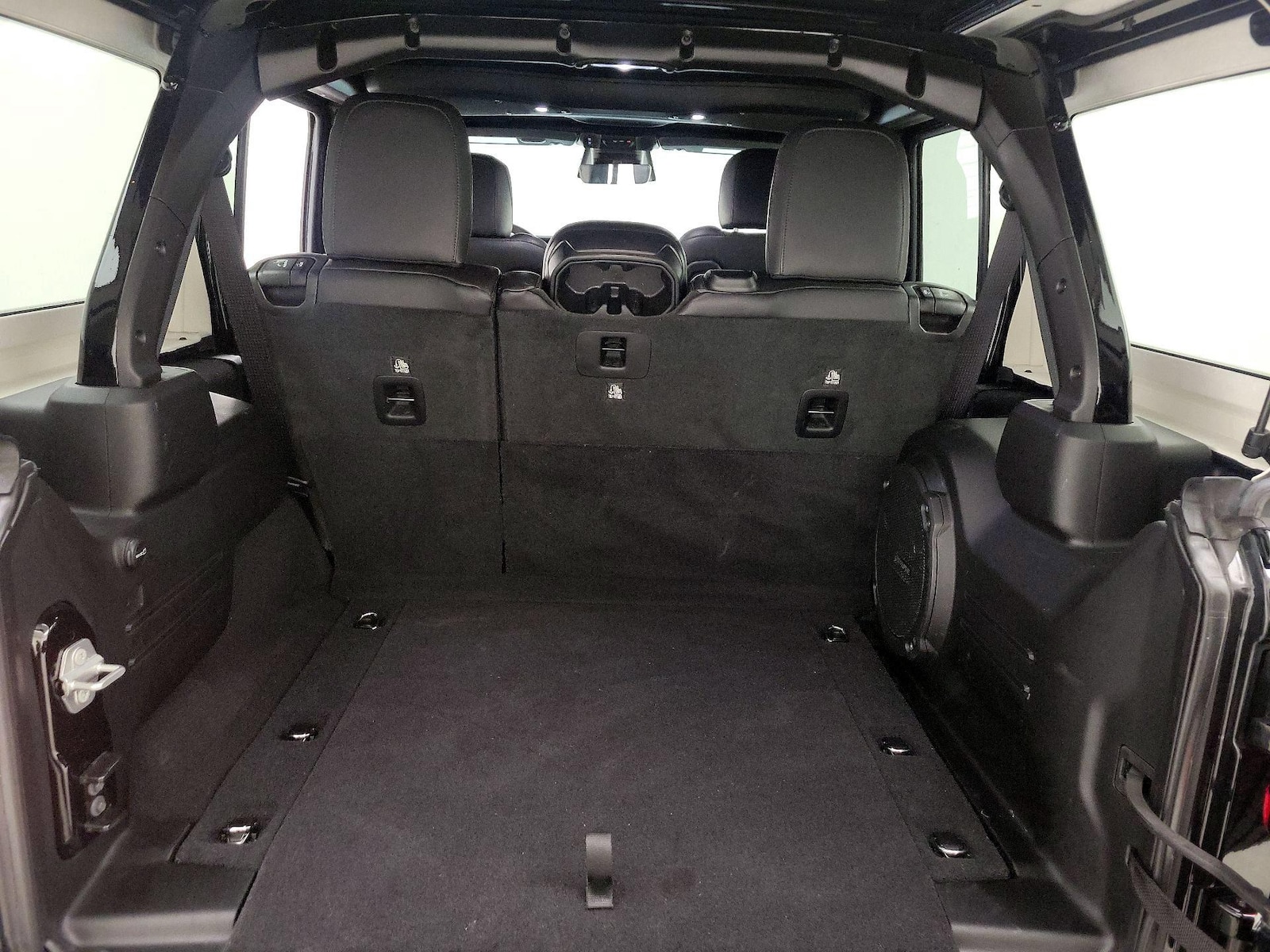 2025 Jeep Wrangler 4-Door Sahara - Photo 22
