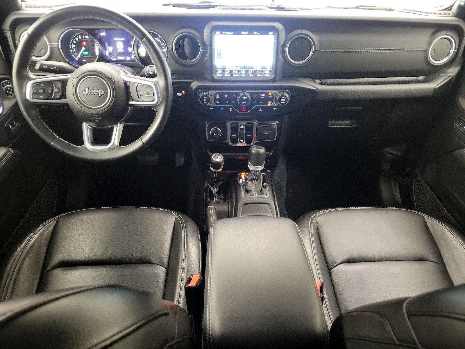 Apple CarPlay® & Android Auto™