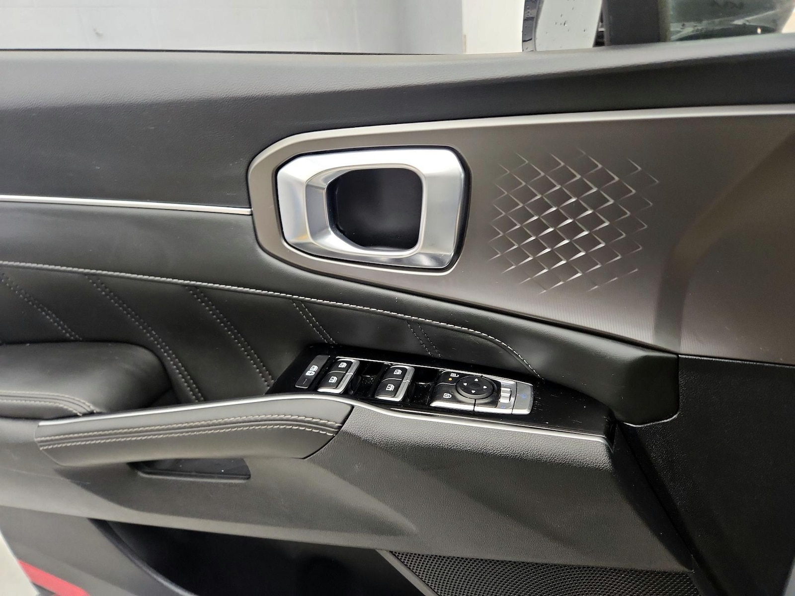 2024 Kia Sorento SX - Photo 13