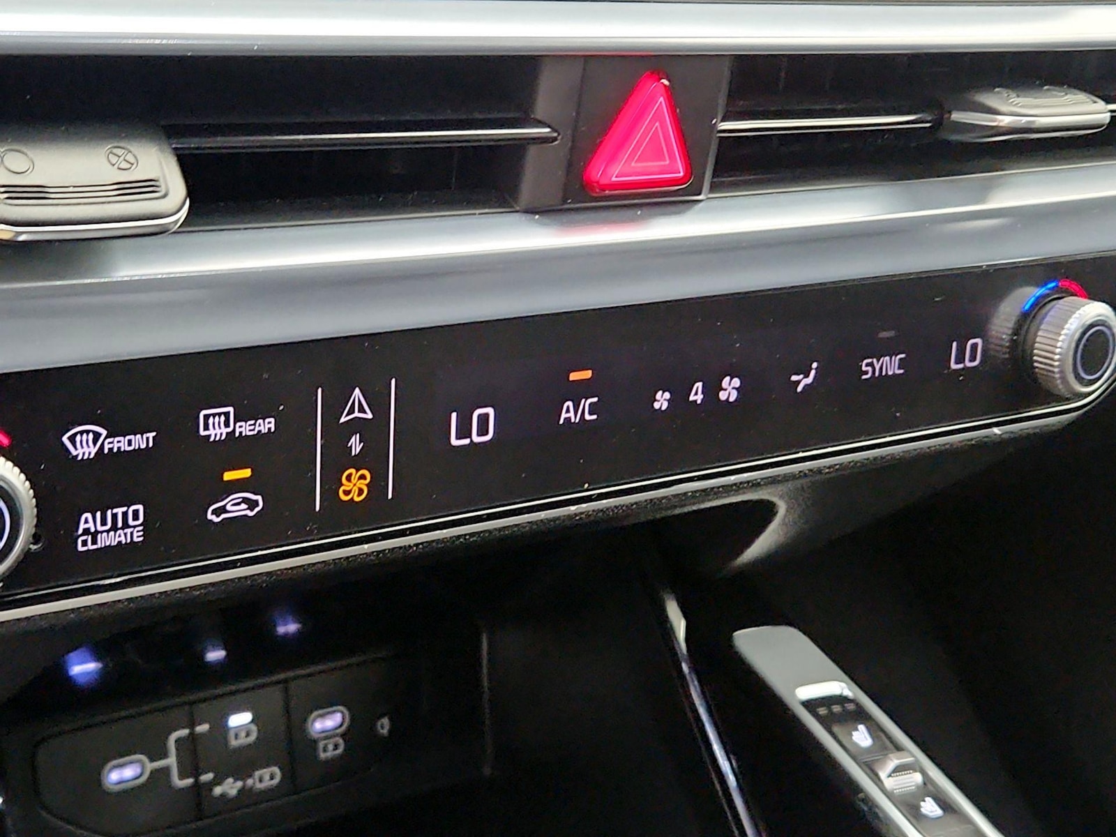 2024 Kia Sorento SX - Photo 17