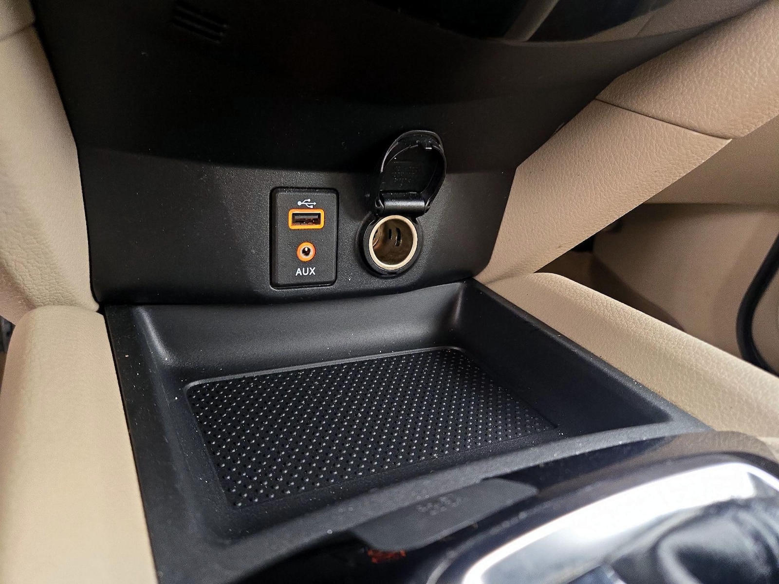 2017 Nissan Rogue SV - Photo 19