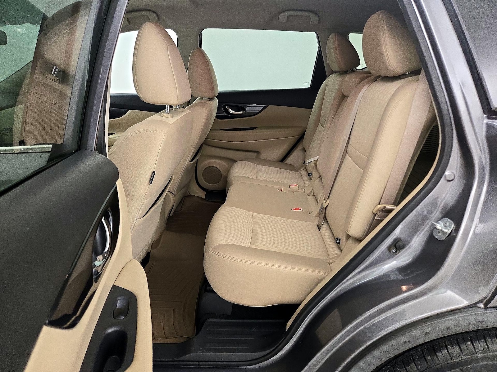 2017 Nissan Rogue SV - Photo 20