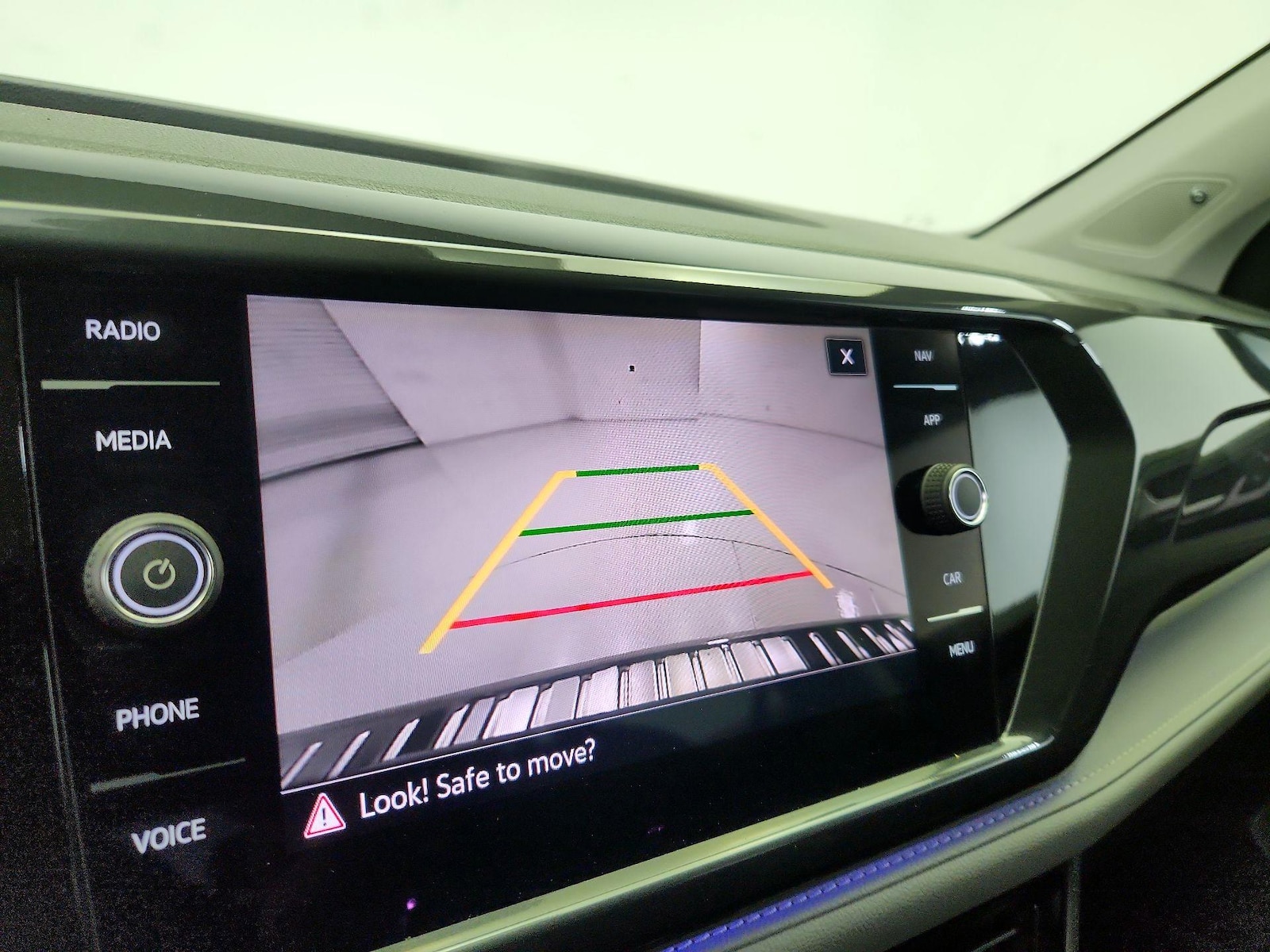 2023 Volkswagen Taos SEL - Photo 16