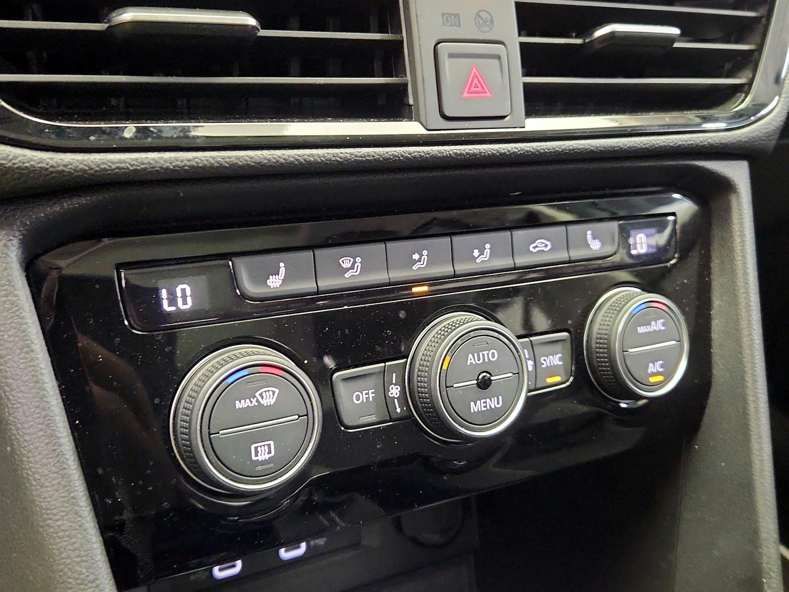 2023 Volkswagen Taos SEL - Photo 18