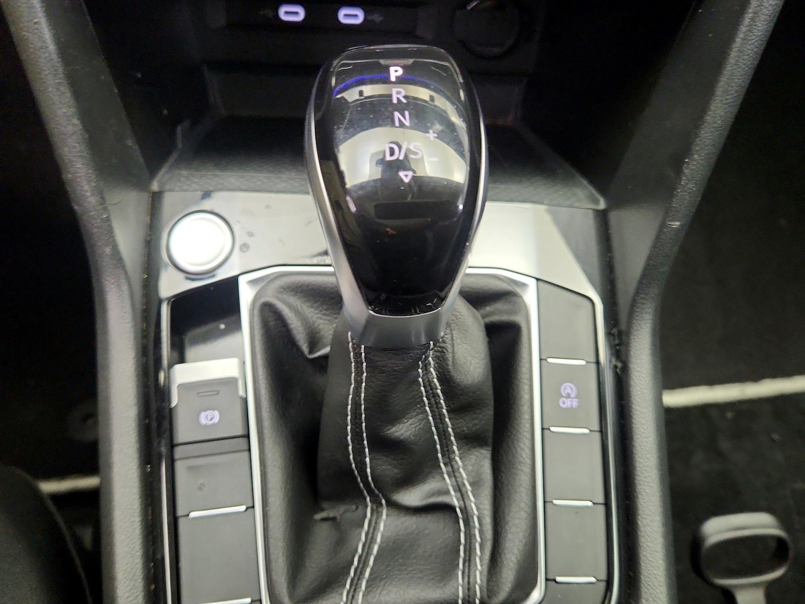 2023 Volkswagen Taos SEL - Photo 19