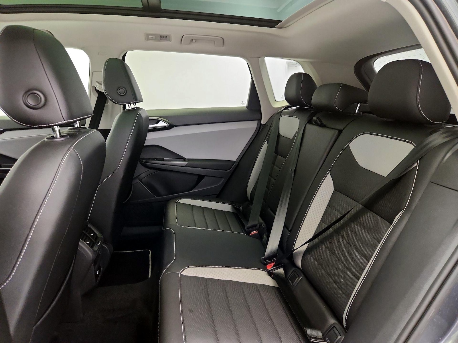 2023 Volkswagen Taos SEL - Photo 22