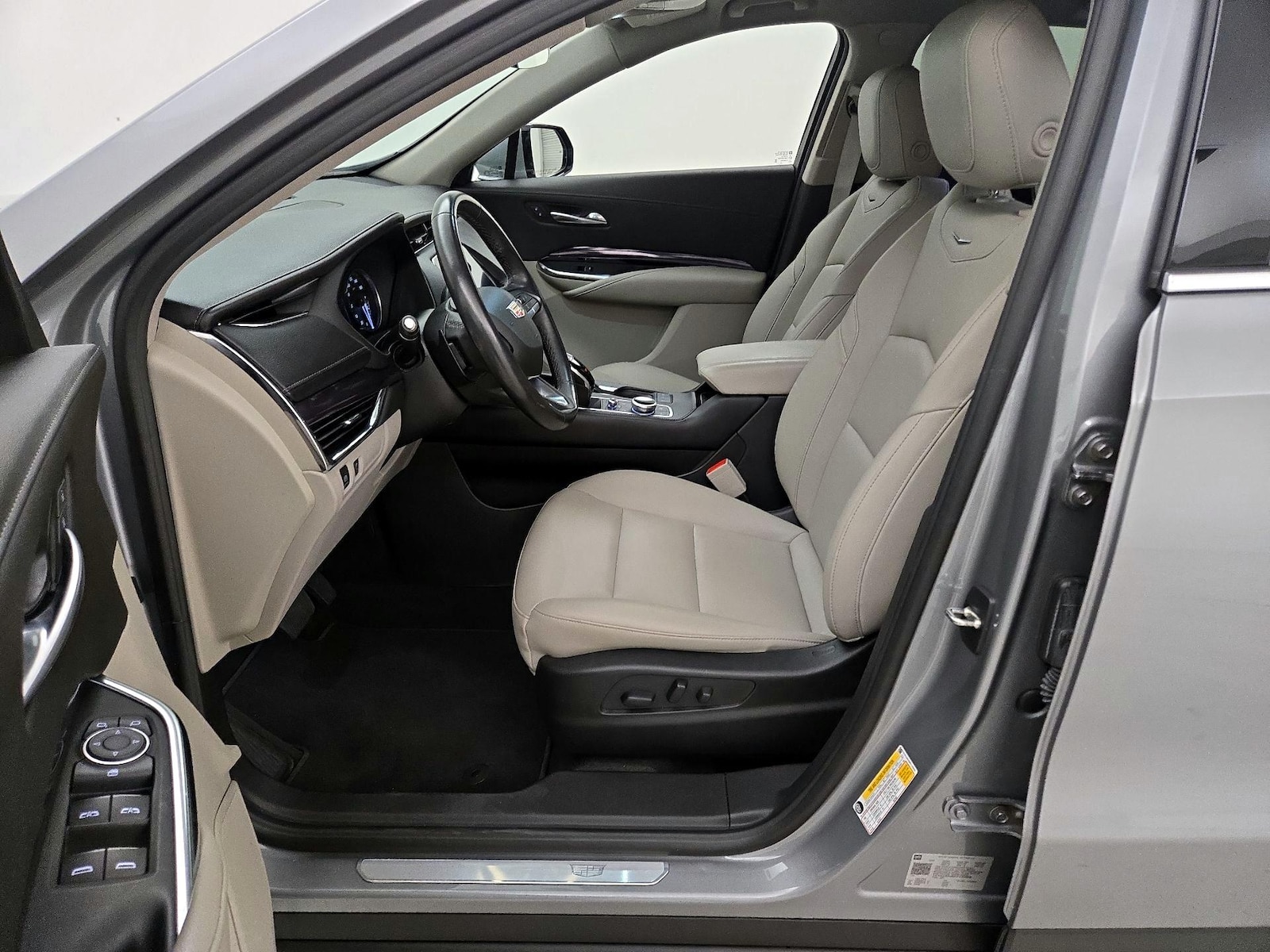 2023 Cadillac XT4 Luxury - Photo 12