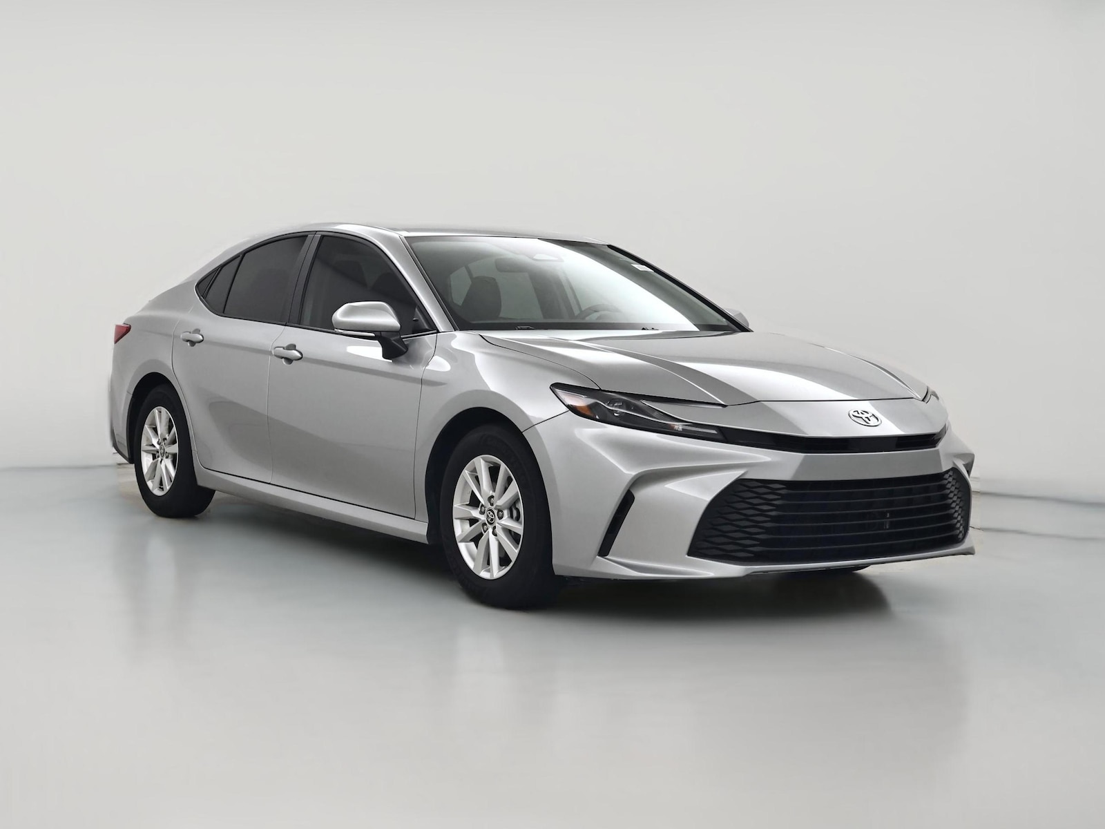2025 Toyota Camry LE - Photo 1