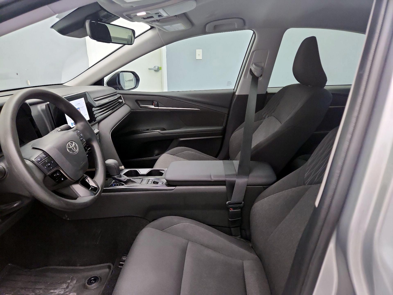 2025 Toyota Camry LE - Photo 12