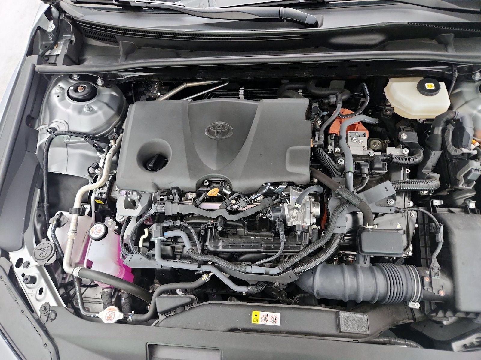 2025 Toyota Camry LE - Photo 21
