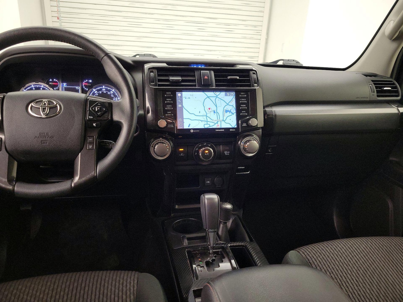2023 Toyota 4Runner TRD Off-Road - Photo 10