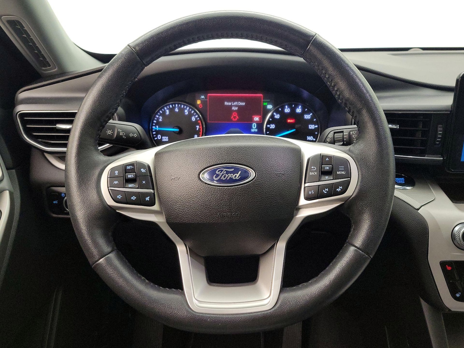 2023 Ford Explorer XLT - Photo 11