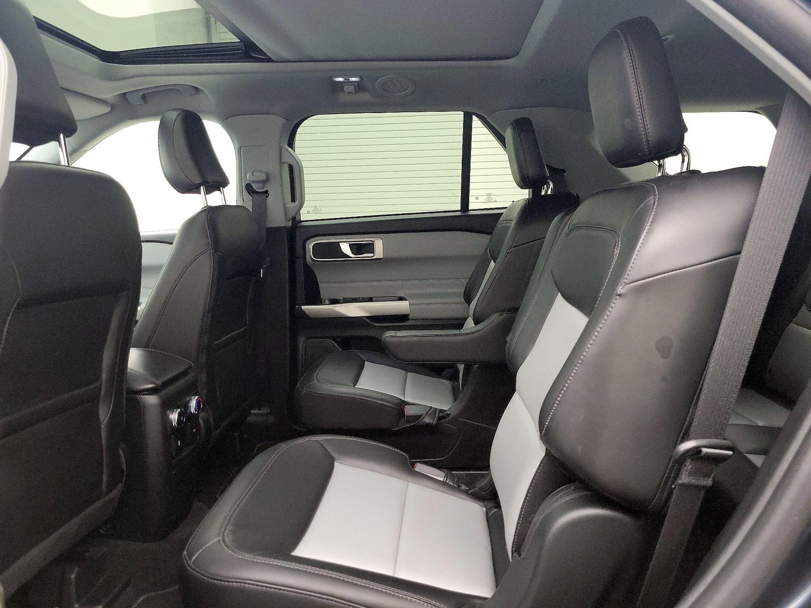 2023 Ford Explorer XLT - Photo 22