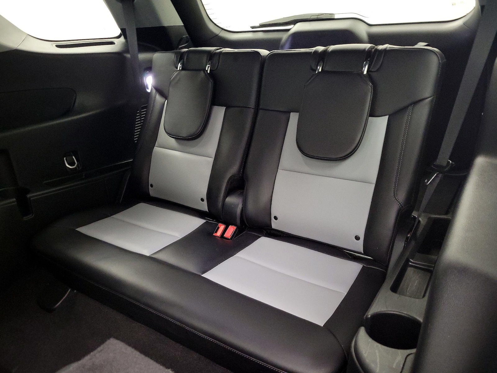 2023 Ford Explorer XLT - Photo 23