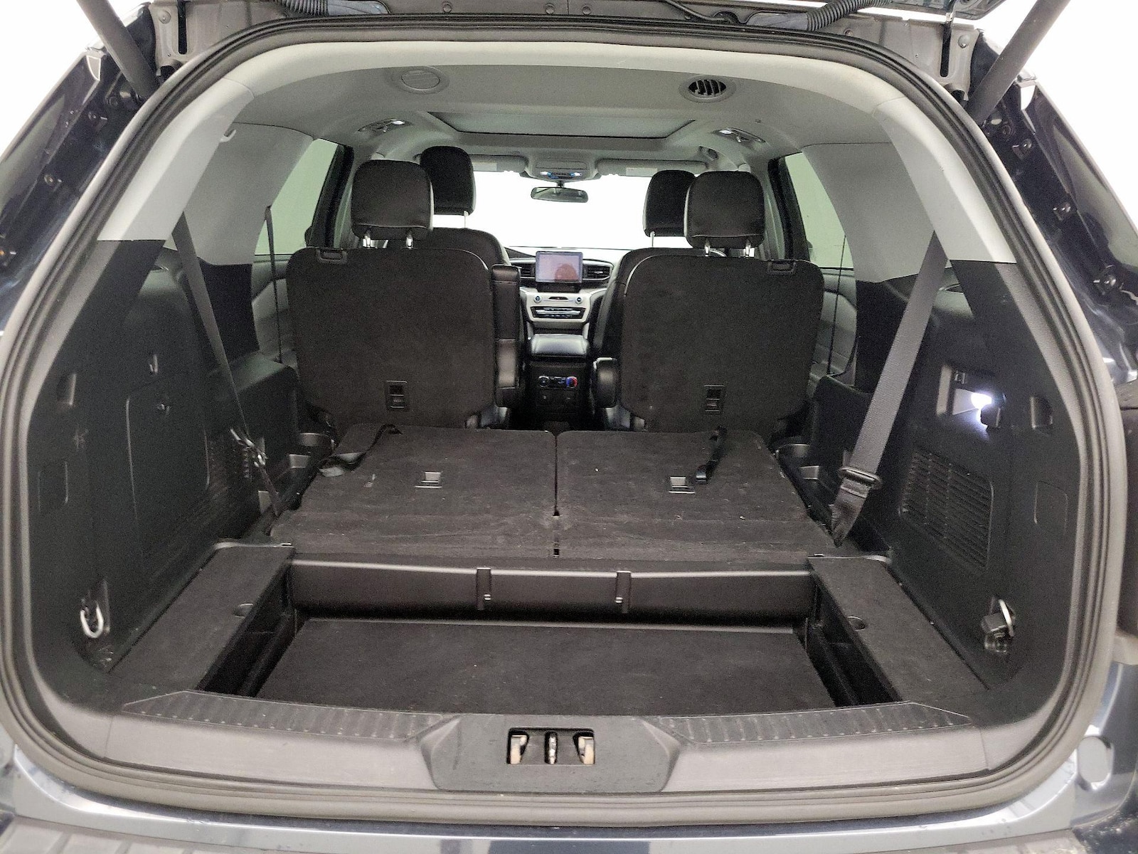 2023 Ford Explorer XLT - Photo 25