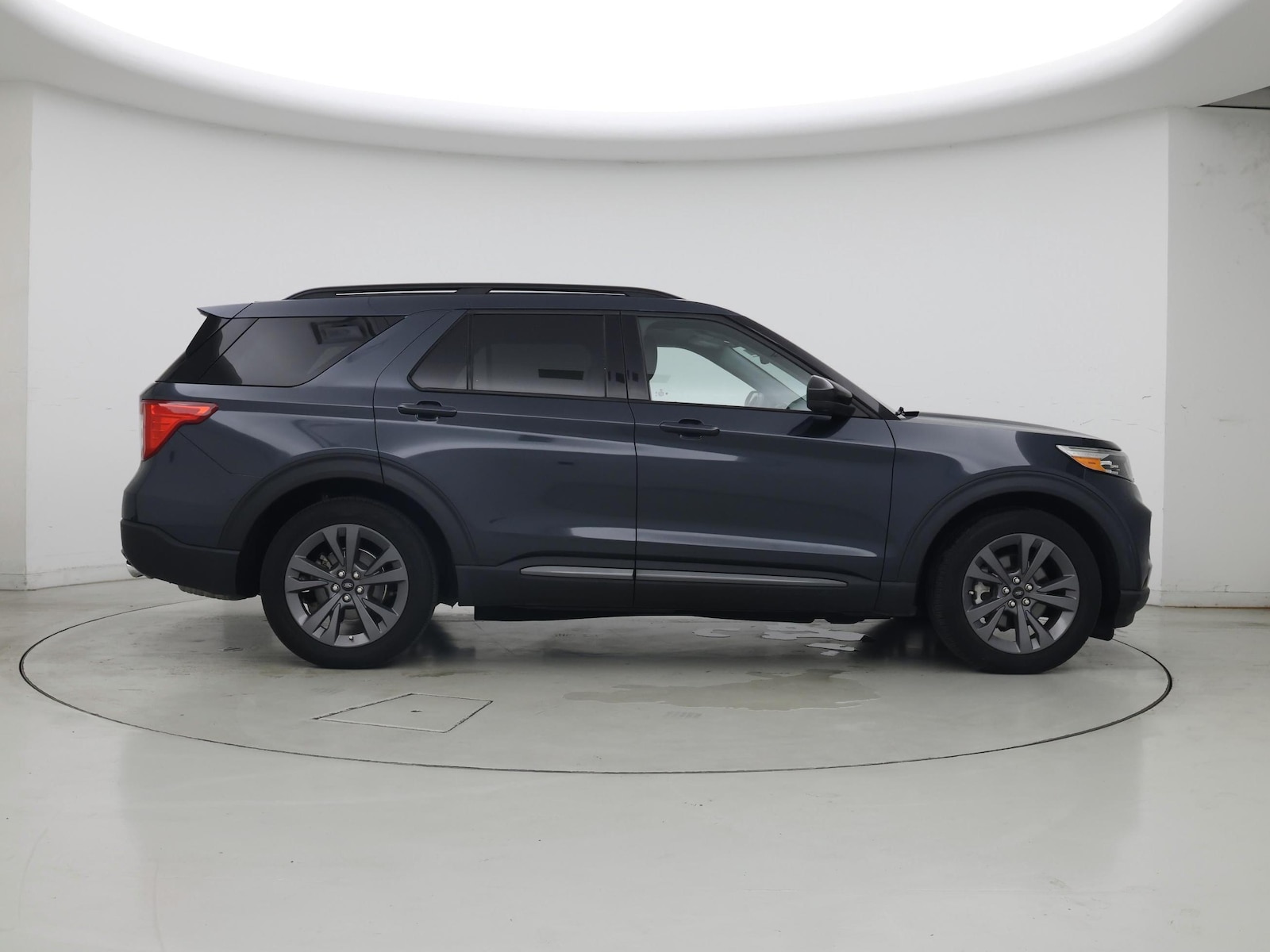 2023 Ford Explorer XLT - Photo 8
