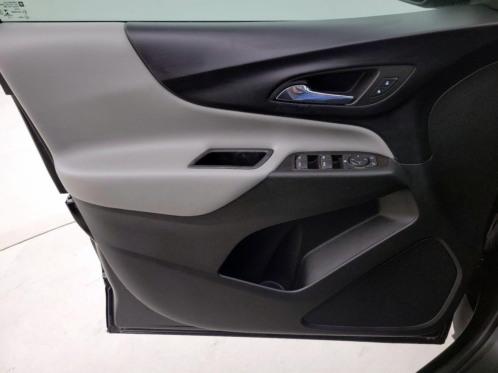 2022 Chevrolet Equinox LS - Photo 13