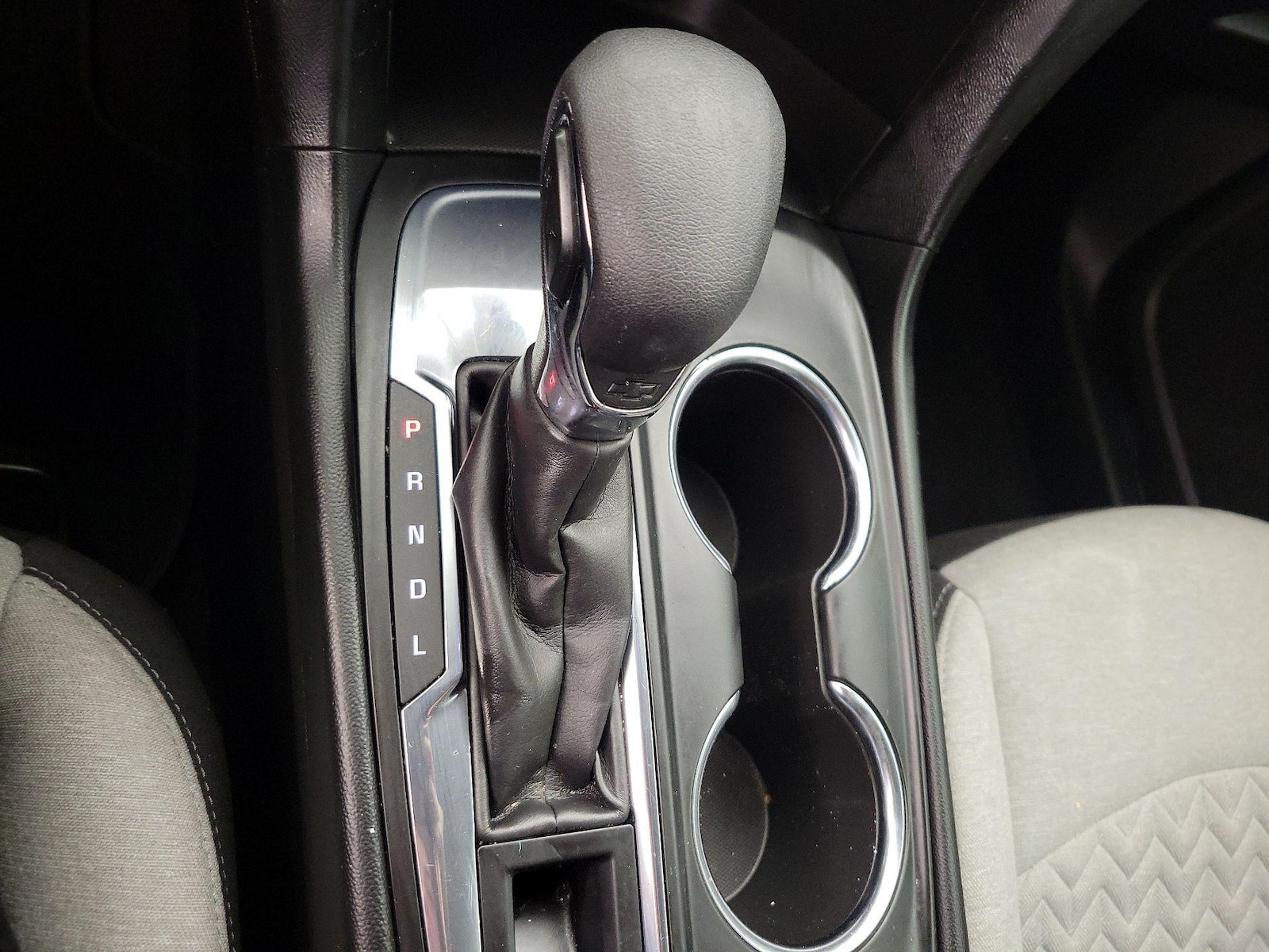 2022 Chevrolet Equinox LS - Photo 18